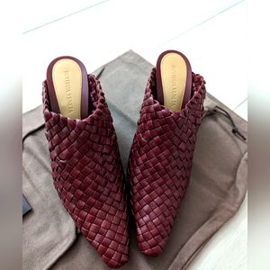Bottega Venetta intrecciato leather mules
